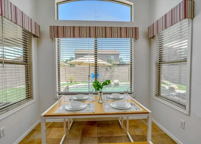 Holiday home Great Location Near Shopping & Entertainment