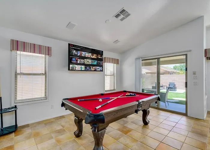 Holiday home Great Location Near Shopping & Entertainment